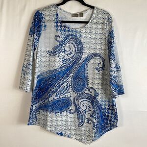 ❤️Last Chance Chico’s paisley print beaded 3/4 sleeve asymmetric hem top size L